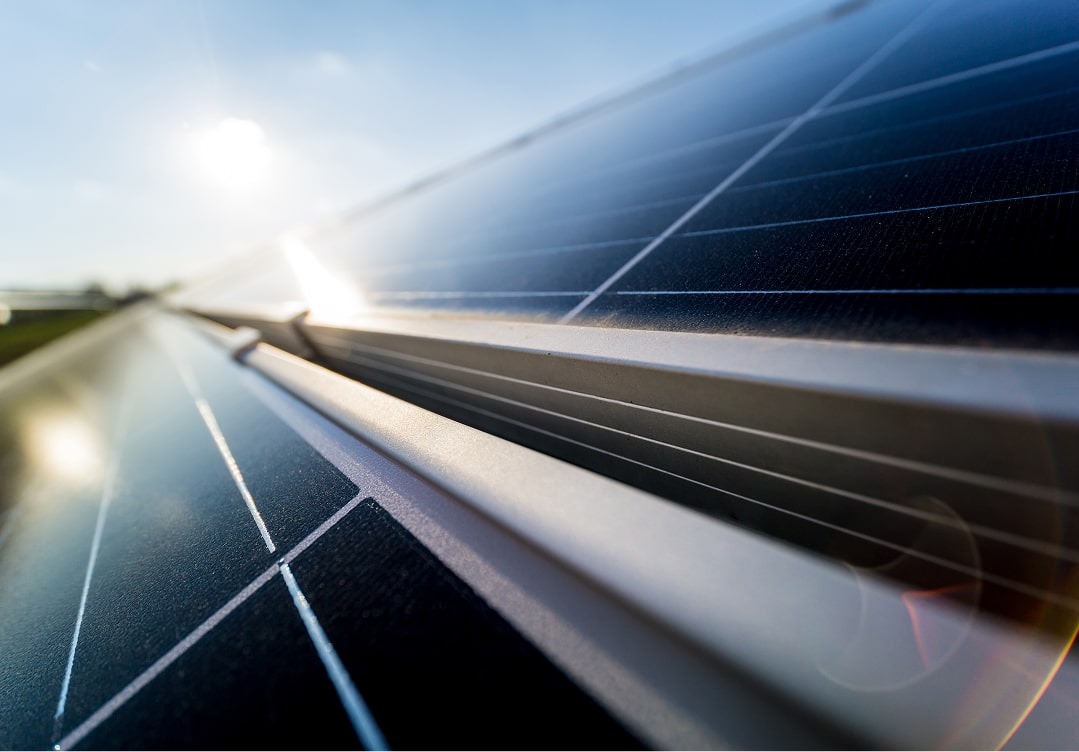Paul Energie Solaranlage Nahaufnahme Sonne